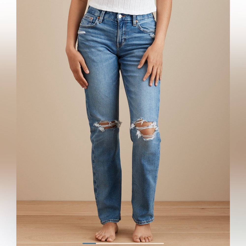 Stretch Curvy Ripped Straight Jean